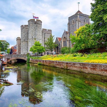 Broadway'S Canterbury City Escape Buitenkant foto